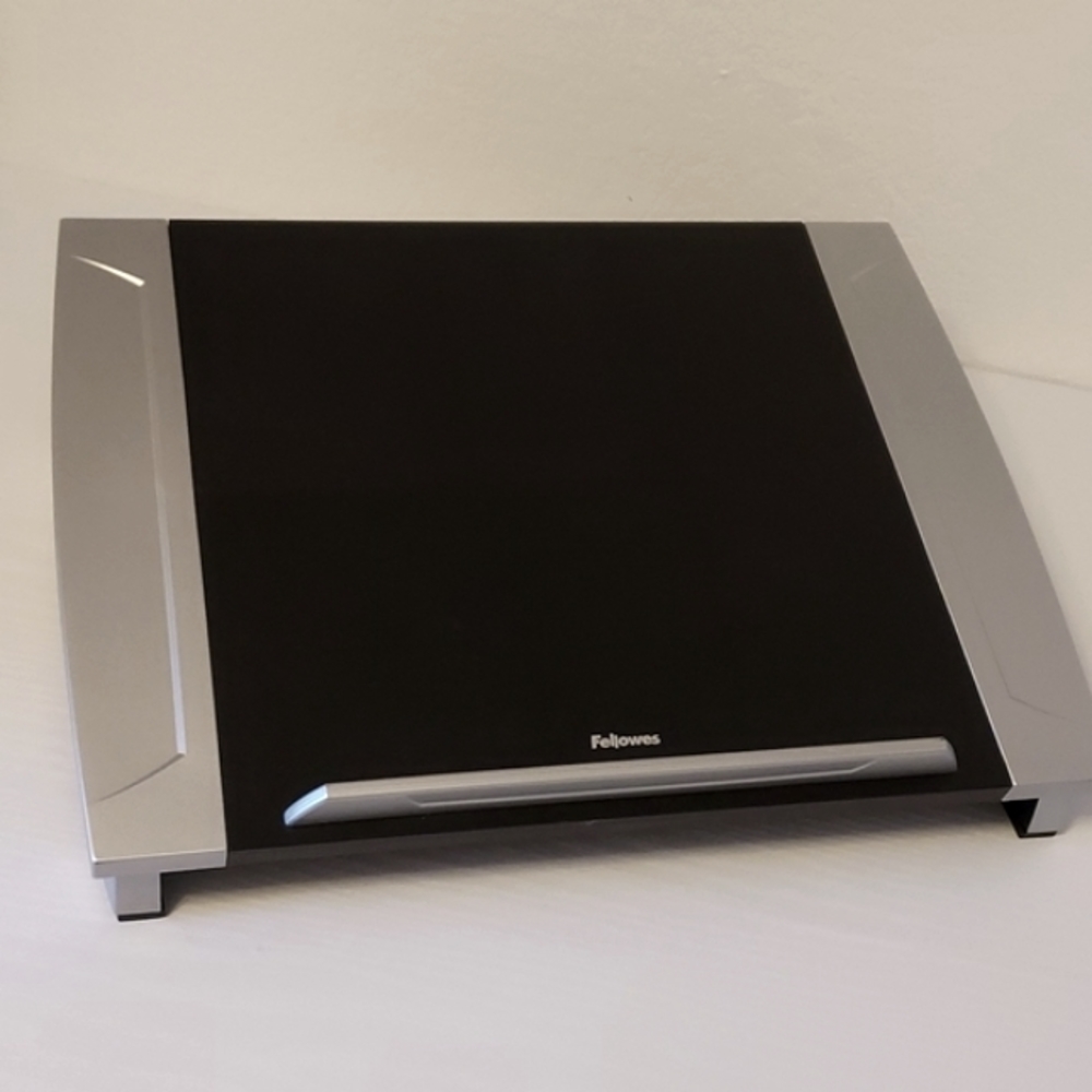 Laptop Riser / Adjustable Stand - Picture 2 of 5
